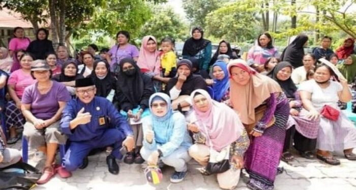 Bantu Tekan Harga Beras, Jefridin Bagikan CPP ke 1.400 Keluarga