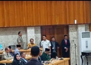 Datang Terlambat, Pj Gubernur NTB Usir Kepala Biro Pembangunan
