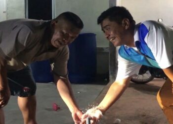 Direktur ABH Datangi Perumahan Puri Pesona Tinjau Aliran Air Telah Mengalir