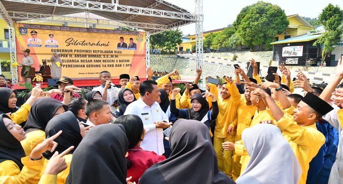 Gubernur Kepri Resmikan 14 Ruang Kelas Baru di SMKN 3 Batam