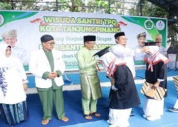 Hari Santri Nasional 2023, FKPQ Tanjungpinang Wisuda Ribuan Santri Di lapangan Pamedan