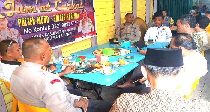 Jumat Curhat Polsek Moro Dapat Keluhan Penerangan Jalan