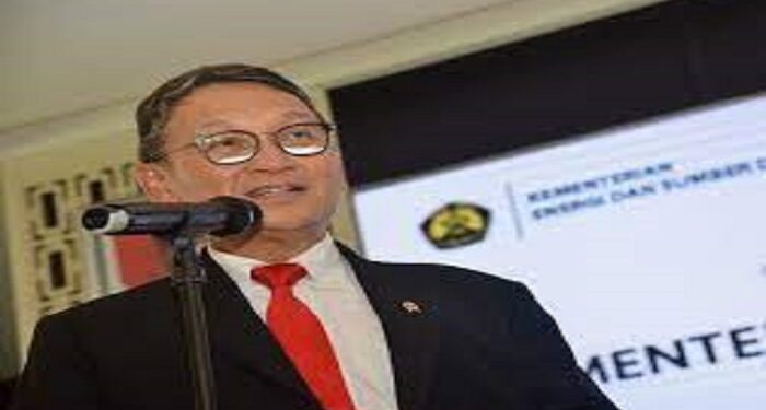 Kecanduan! Menteri ESDM Arifin Tasrif Sebut Impor BBM RI Membahayakan