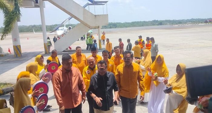 Hanura Berkibar di Kepri, OSO Buka Jalan Sehat