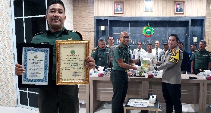 Gagalkan Penyeludupan Sabu 2 kg, Serda Efin Sabet 2 Penghargaan Sekaligus