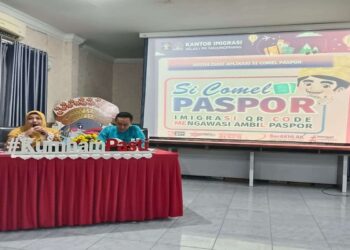 Si Comel Mudahkan Pengambilan Paspor Tanpa Pungli