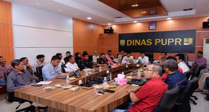 Kabel Semrawut di badan Jalan, Hasan Panggil PLN, TV Kabel dan Telkom
