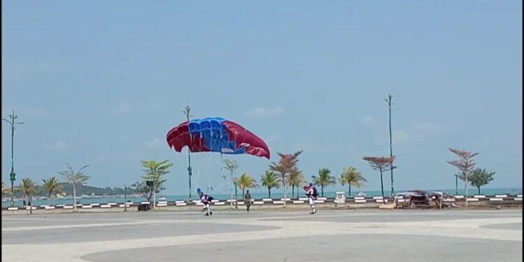 TNI Lakukan Antraksi Penyelamatan Sandra