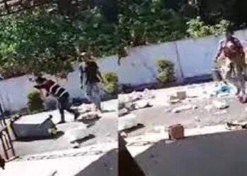 Kesal Gaji Tak Kunjung Dibayar, CS RSUD Piru Buang Sampah di Depan Pintu UGD