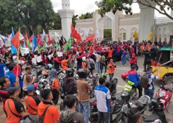 Rekomendasikan UMK 2024, Buruh Sebut Walkot Batam Gunakan “Angka Siluman”