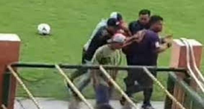 Pemain Bola U13 Meninggal Usai Tersambar Petir