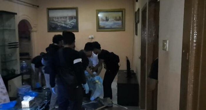 Tinggal Dirumah Sendiri, Pria Paruh Baya Ditemukan Tewas