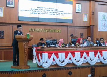 Pj Wako Hasan Sampaikan Ranperda dan Nota Keuangan APBD 2024 Sebesar Rp 986 Miliar