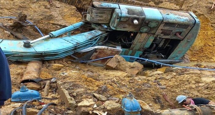 Gegara Tertimpa Alat Berat, 2 Pipa Saluran Air di Simpang Indomobil Batam Patah