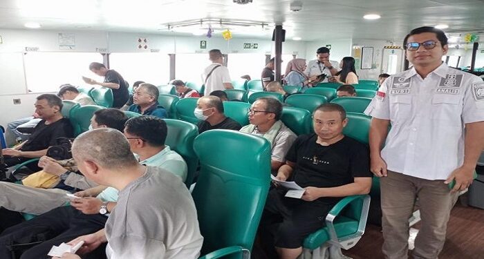 Langgar Izin Tinggal, Imigrasi Karimun Deportasi WNA China Via Malaysia