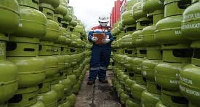 Pertamina Minta Warga Daftarkan KK dan KTP Guna Akses Pembelian Gas LPG