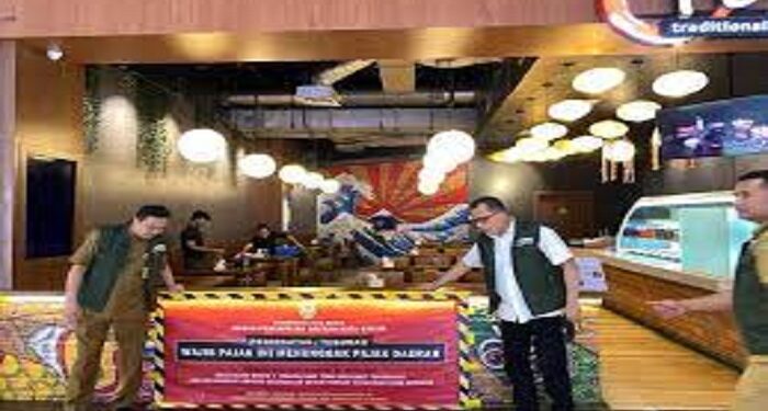 Tidak Taat Pajak, Restoran di Batam Dipasangi Stiker Peringatan