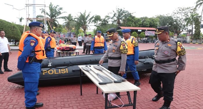 Siaga Bencana, Kapolres Karimun Cek Peralatan SAR
