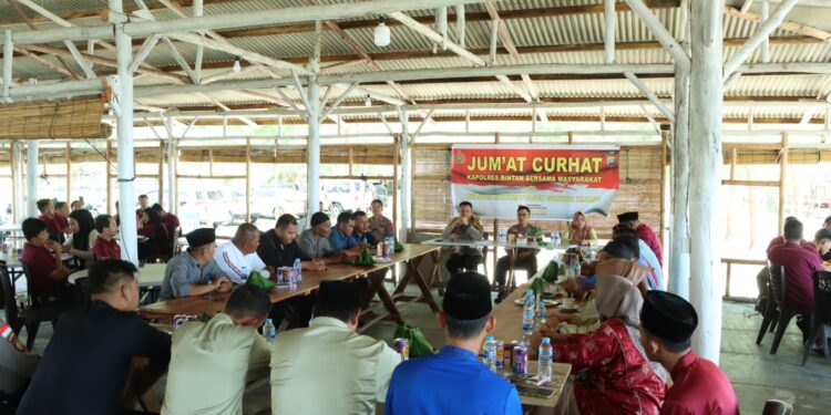 Warga Malang Rapat Keluhkan Minimnya Lampu Jalan di Jumat Curhat