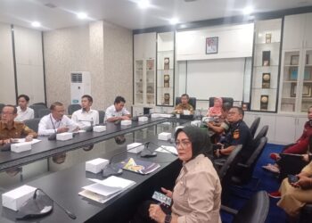 Sekdako minta Disdagin Terus Pantau Harga Pasar