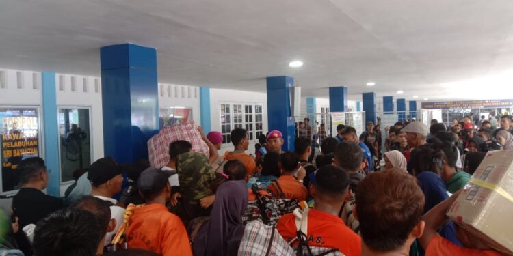 Arus Balik Pelabuhan Sei Kolak di Padati Pemudik