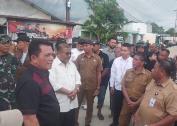 Gerak Cepat Gubernur Kepri Bersama Bupati Karimun Kunjungi Korban Bencana Alam