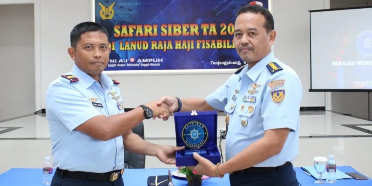 Ciptakan Kesadaran Keamanan Pada Bidang Siber, Dispamsanau Gelar Safari Siber di Lanud RHF