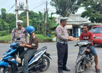 Puluhan Sepeda Motor Terjaring Razia di Kijang, Pengendara Ada Bayar Pajak Ditempat