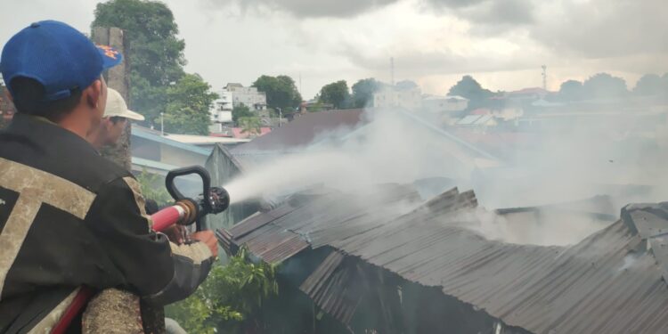Rumah Kosong di Tanjungpinang Ludes Terbakar