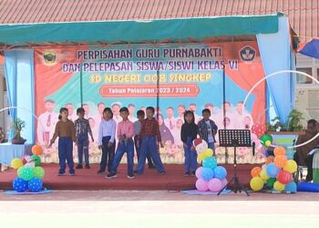 SDN 008 Singkep Gelar Perpisahan Guru Purnabakti dan Pelepasan Siswa Kelas VI 