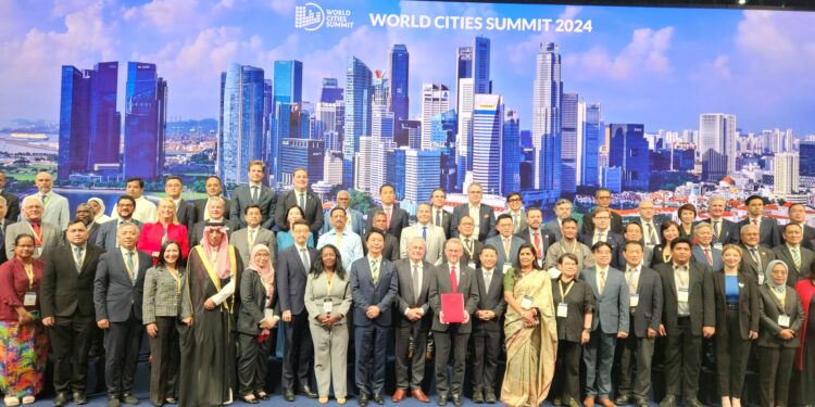 Pembangunan Tanpa Meminggirkan, Bupati Roby Beri Pandangan Pada World Cities Summit 2024 di Singapura