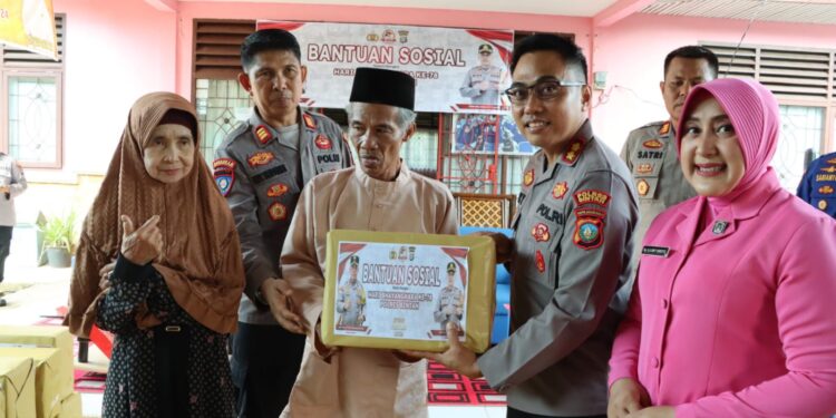 Sempena Hari Bhayangkara ke-78, Polres Bintan Salurkan Ratusan Paket Sembako Kepada Masyarakat