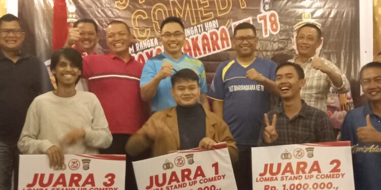 Semarak Bhayangkara, Polres Bintan Gelar Stand Up Comedy