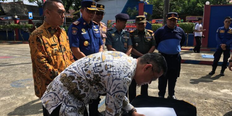PJ Walikota Tanjungpinang Resmikan Siprotek di kantor DPKP