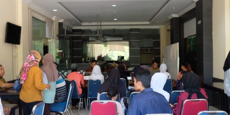 Orang Tua Banyak Belum Paham Sistem Pendaftaran Masuk Sekolah Secara Online