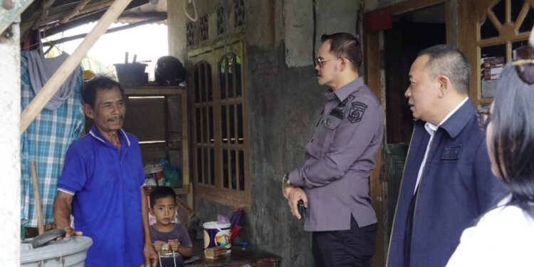 Kejati Kepri Lakukan Penyuluhan hukum dari Pintu ke Pintu