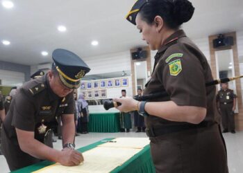 Dua Pejabat Kejari Tanjungpinang Dimutasi