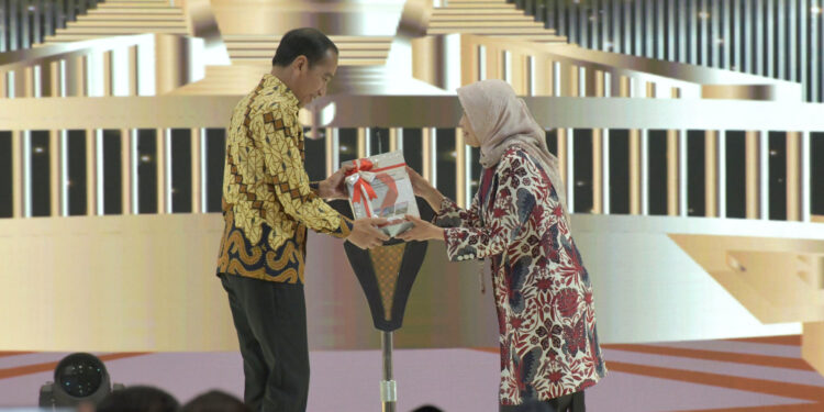 Presiden RI Joko Widodo Terima Laporan Hasil Pemeriksaan atas Laporan Keuangan Pemerintah Pusat Tahun Anggaran 2023