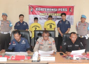 Polsek Daik Lingga Gelar Konferensi Pers Ungkap Pelaku Tindak Pidana Pencabulan dan Pencurian dengan Pemberatan