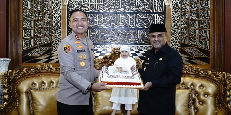 Hari Kejutan Bupati Karimun Dari Kapolres Karimun