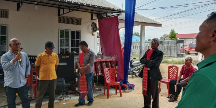 Cawabup Karimun Ery Suandi Ajak Anggota Kampung Harapan Baru Marsada Coblos Nomor Urut 2