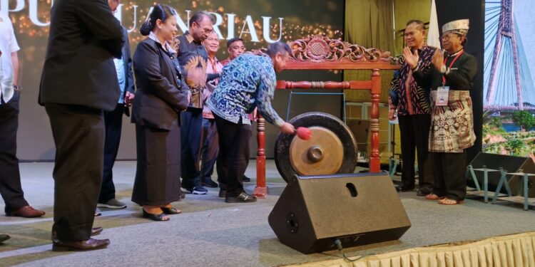Momentum Bersejarah Terukir Lewat Pembukaan Pesparawi