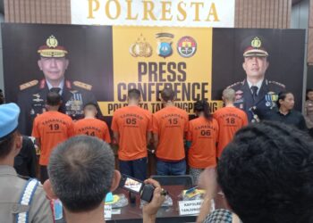 Polisi Tangkap 6 Orang Diduga Pengguna dan Lengrdar Sabu di Tanjunhpinang