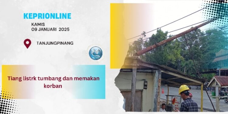 Tiang Listrik Tumbang dan Pengendara Motor Jadi Korban