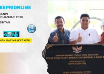 Bupati Roby Tandatangani Prasasti, Tandai Grand Opening Four Points by Sheraton Bintan