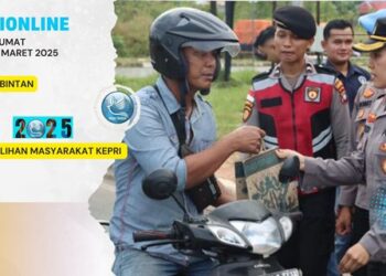 Polisi Bagikan Ratusan Takjil Kepada Pengendara di Bintan