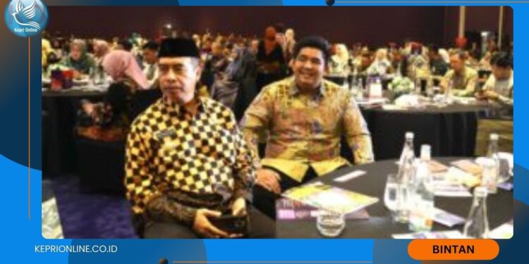 Sabet Tiga Penghargaan Sekaligus, Bupati Roby Raih TOP Pembina BUMD Dalam Ajang TOP BUMD Awards 2025
