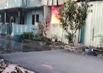 Gudang Putri Salon Terbakar Di Perumahan Aster Raya Batam