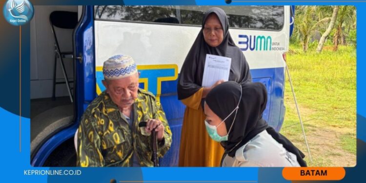 Mobil Sehat Hadir di Dusun II Desa Kundur, Seratusan Warga Bisa Berobat Gratis