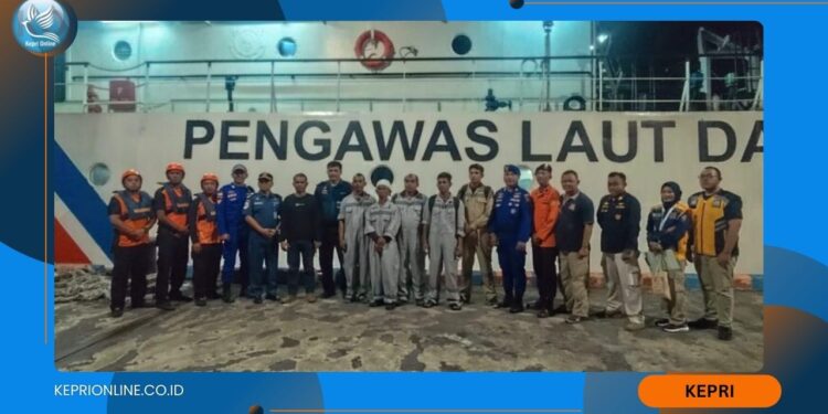 PLP Tanjunguban Evakuasi Lima WNI di Perairan Berakit Bintan
